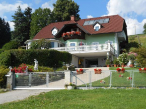 Гостиница Privatzimmer Haus Gschweitl  Semriach